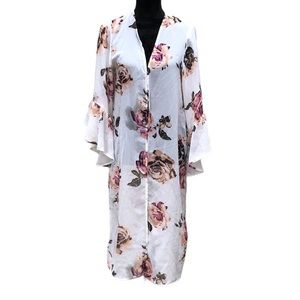 Ivy & Main Large Rose Sheer Kimono size S/M